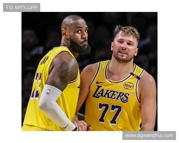 密尔沃基雄鹿全力冲击新赛季冠军之路强强对决引爆篮球激情