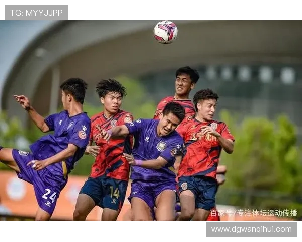 成都足球队在城市联赛积分榜中以83分稳居第一名展现强大实力