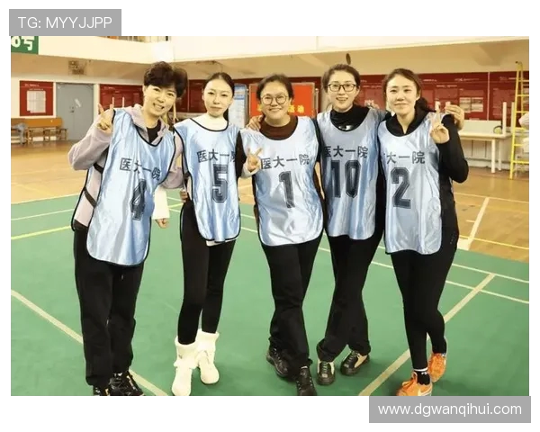 武汉排球队的团队协作之道：凝聚力与默契的完美结合