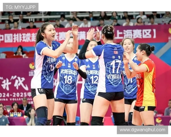 中国女排辽宁队与江苏队激战正酣谁能在这场巅峰对决中笑到最后